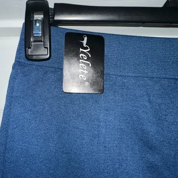 Denim Blue Capri Fashion Leggings​ - Picture 2 of 5